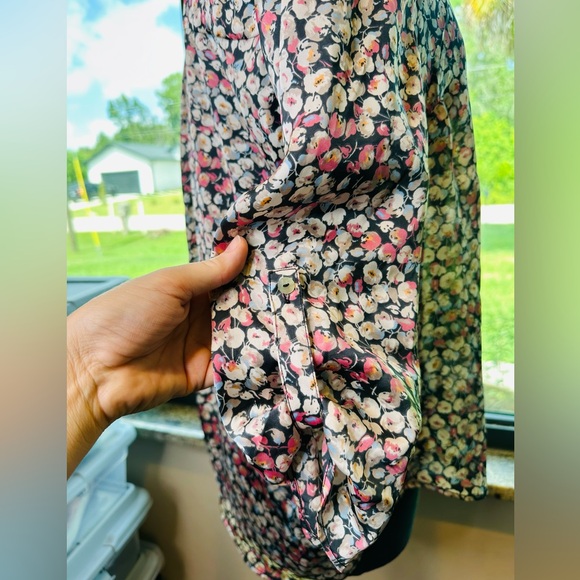 Daniel Rainn High Low Split Neck Floral Blouse Size Medium - Picture 5 of 9